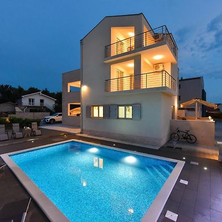 Apartmani Iva Vir Exterior photo