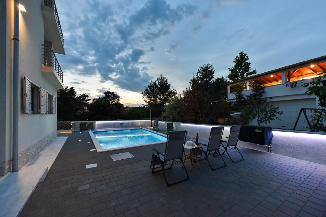 Apartmani Iva Vir Exterior photo