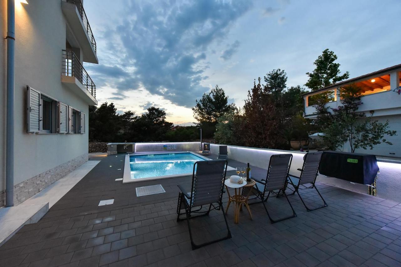 Apartmani Iva Vir Exterior photo