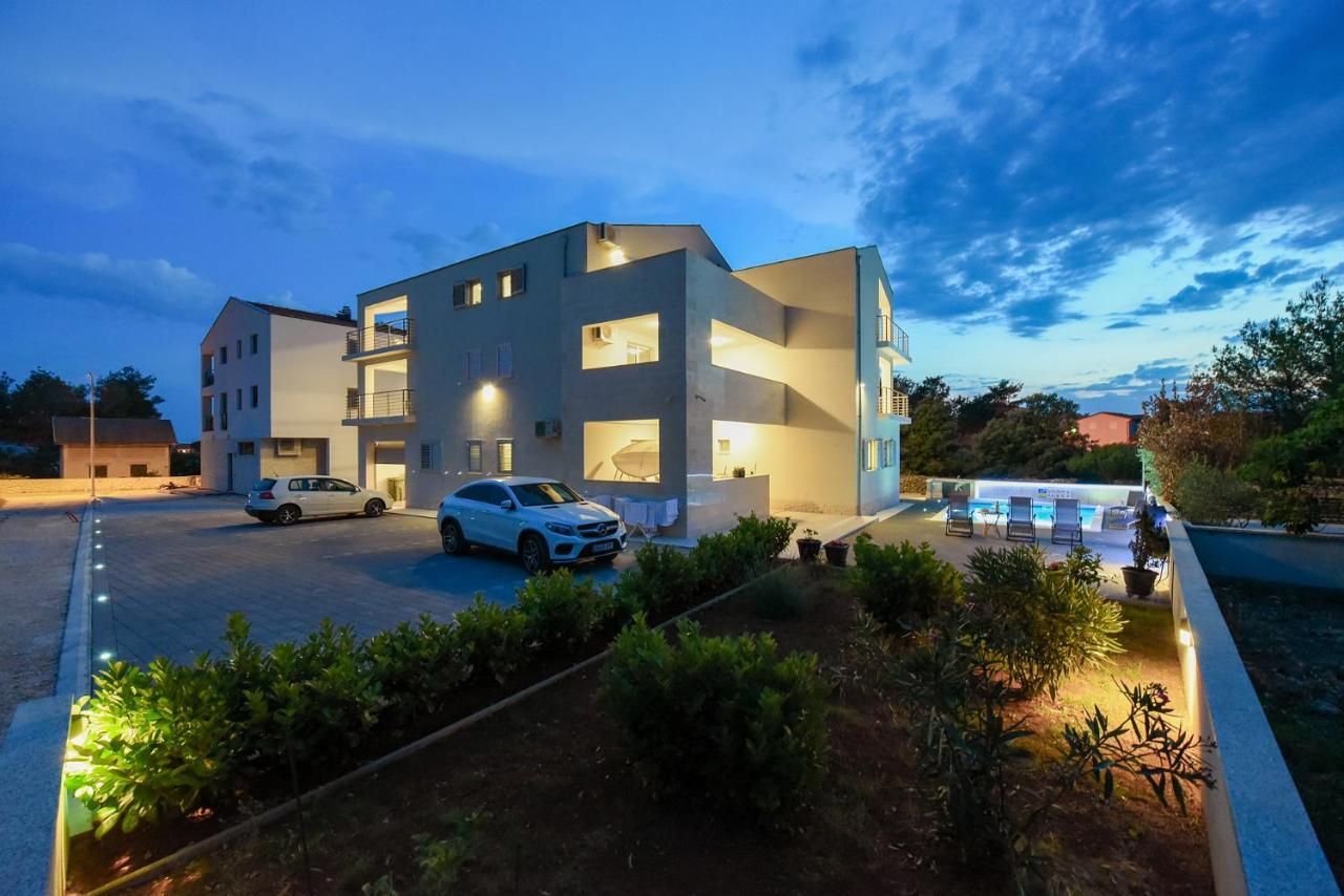 Apartmani Iva Vir Exterior photo