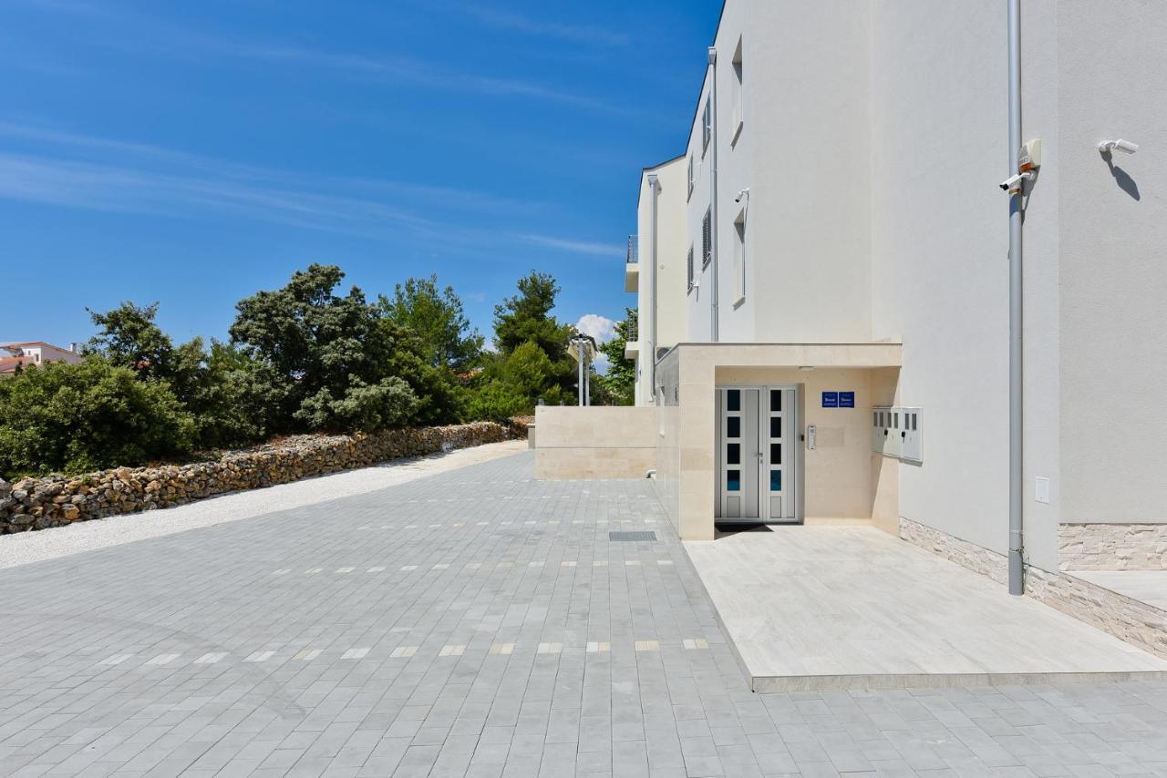 Apartmani Iva Vir Exterior photo